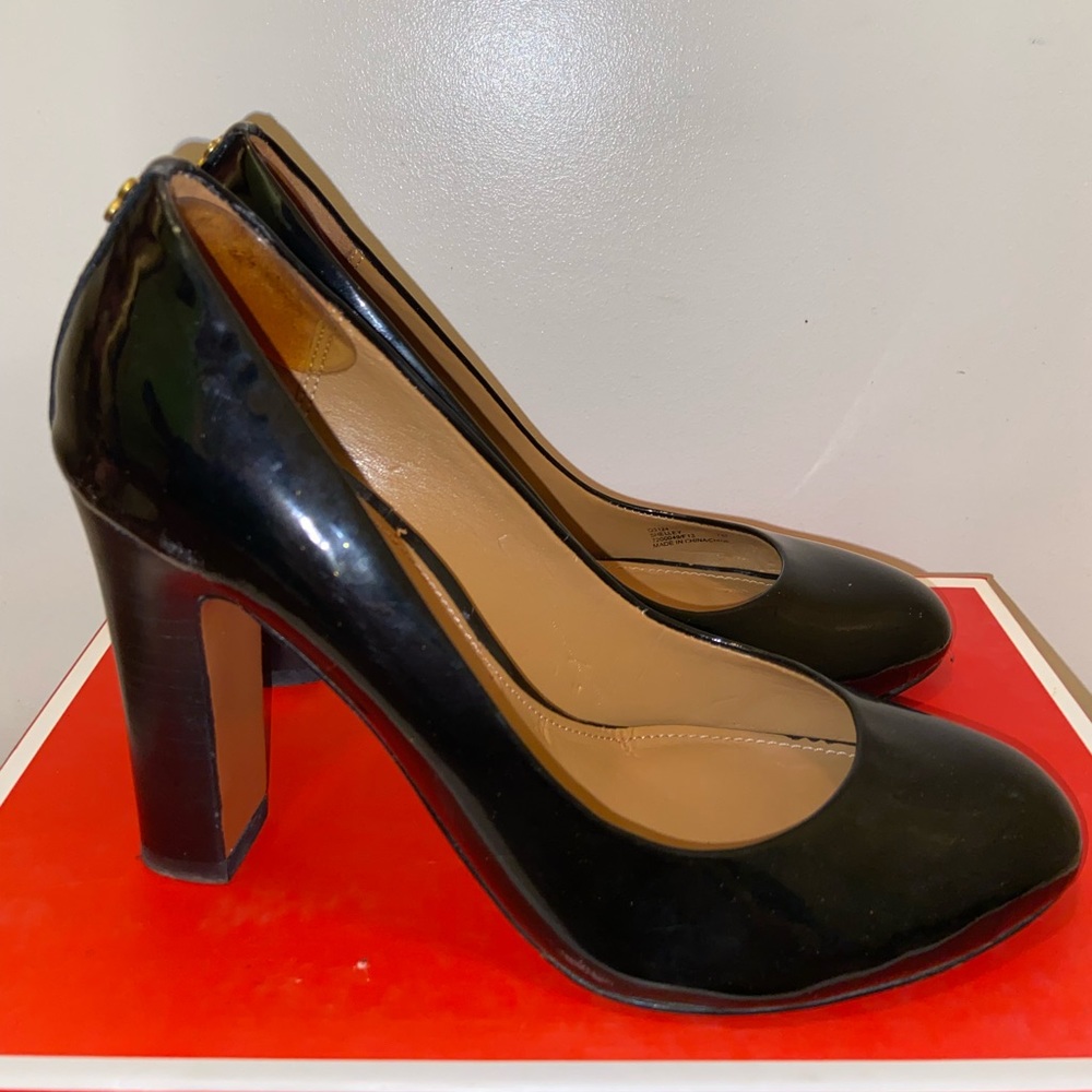 Coach glossy black pumps